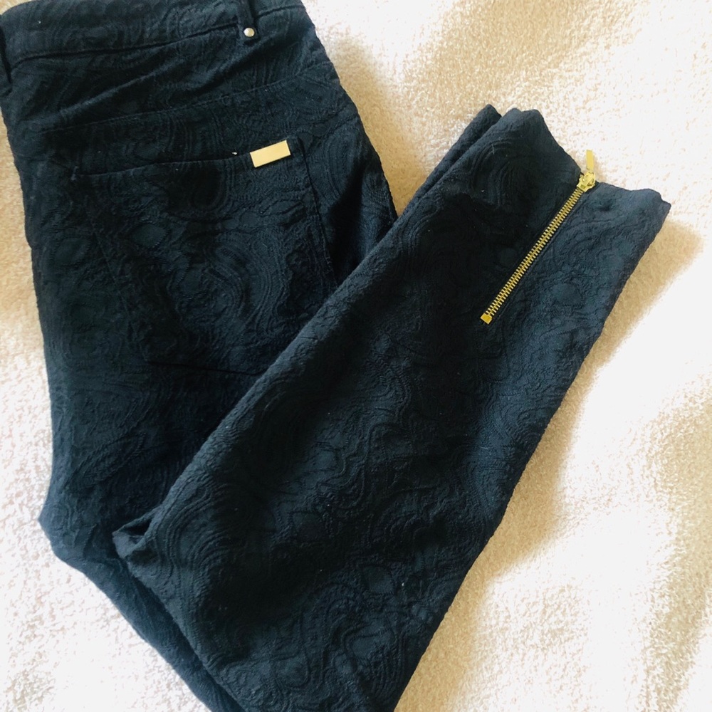 Black printed pants